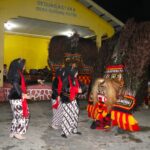Malam 1 Suro Menggema, Reog Ponorogo Membakar Semangat di Gunung Putri