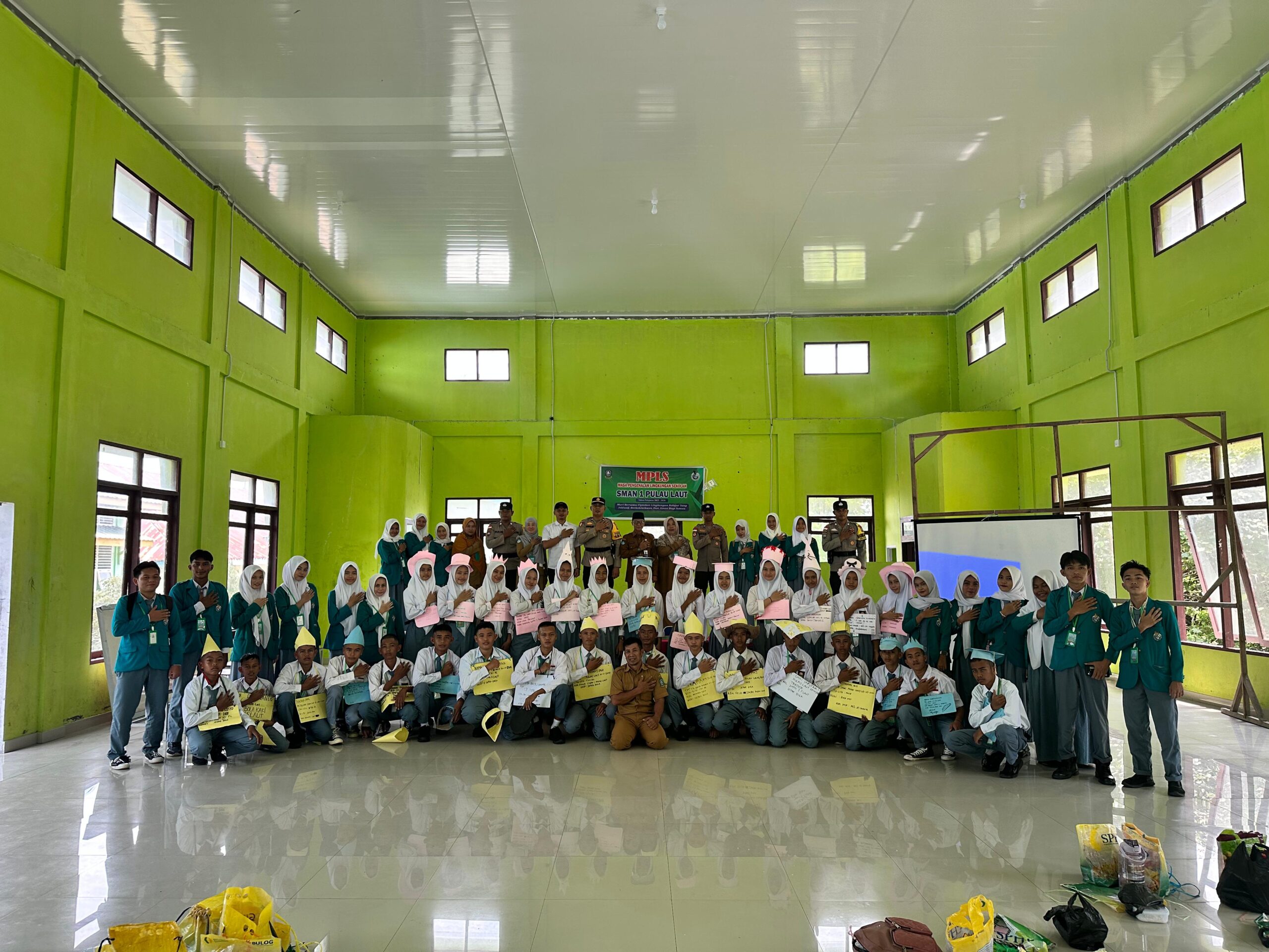 Sinergi Kepolisian dan Sekolah Cegah Kekerasan dan Kenakalan Remaja di Sinergi Kepolisian dan Sekolah Cegah Kekerasan dan Kenakalan Remaja di Pulau Laut