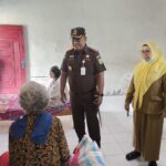 Gelar Adyaksa Peduli, Kejari Asahan Kunjungi Panti Jompo dan Pondok Gelar Adyaksa Peduli, Kejari Asahan Kunjungi Panti Jompo dan Pondok Pesantren