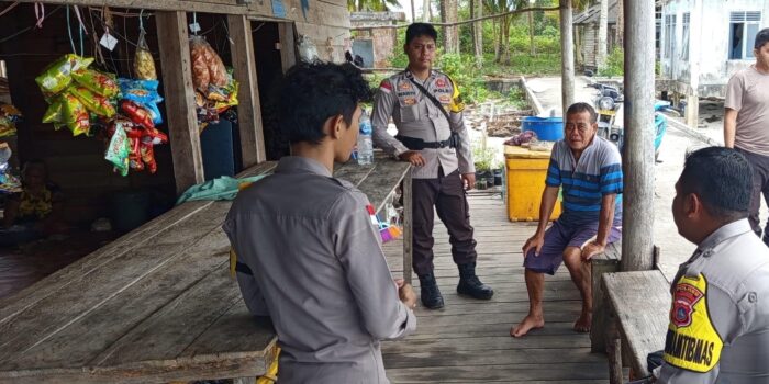 Merawat Keamanan dari Desa, Kehangatan Sambang Bhabinkamtibmas di Kelarik Merawat Keamanan dari Desa, Kehangatan Sambang Bhabinkamtibmas di Kelarik